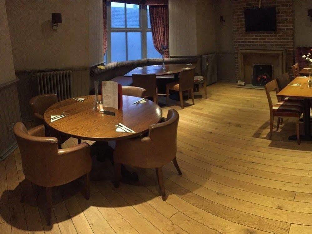 Готель The Warwick Arms Chew Magna Екстер'єр фото